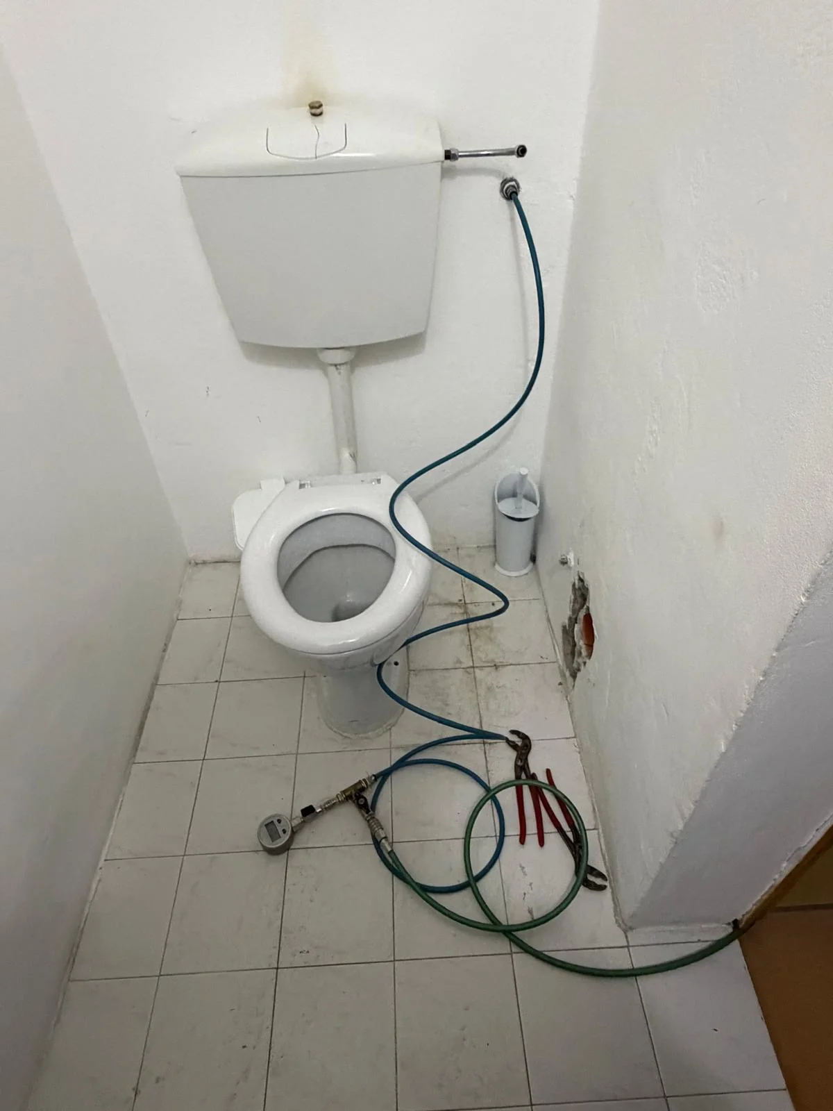 Punto di carico dello Special Tracer Gas nell’impianto a Bibbona