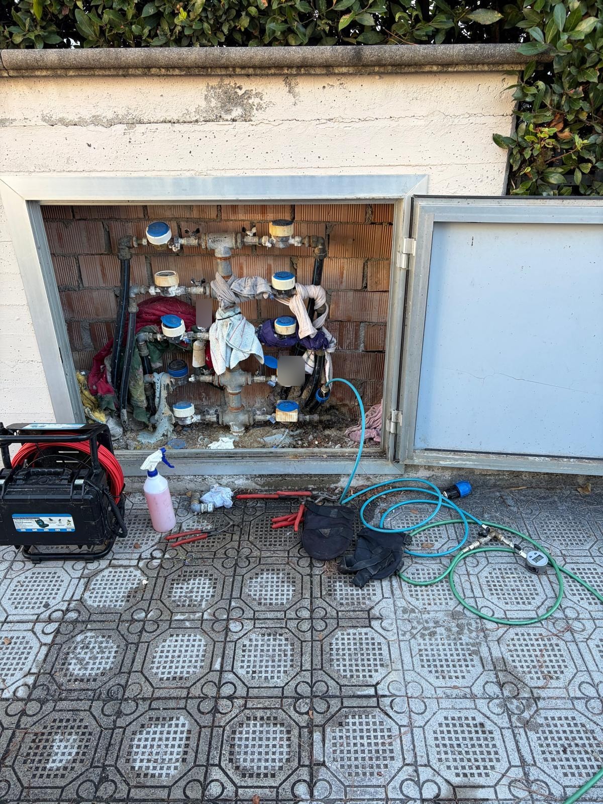 Ricerca perdita acqua a Cecina e rifacimento di un tratto di tubazione